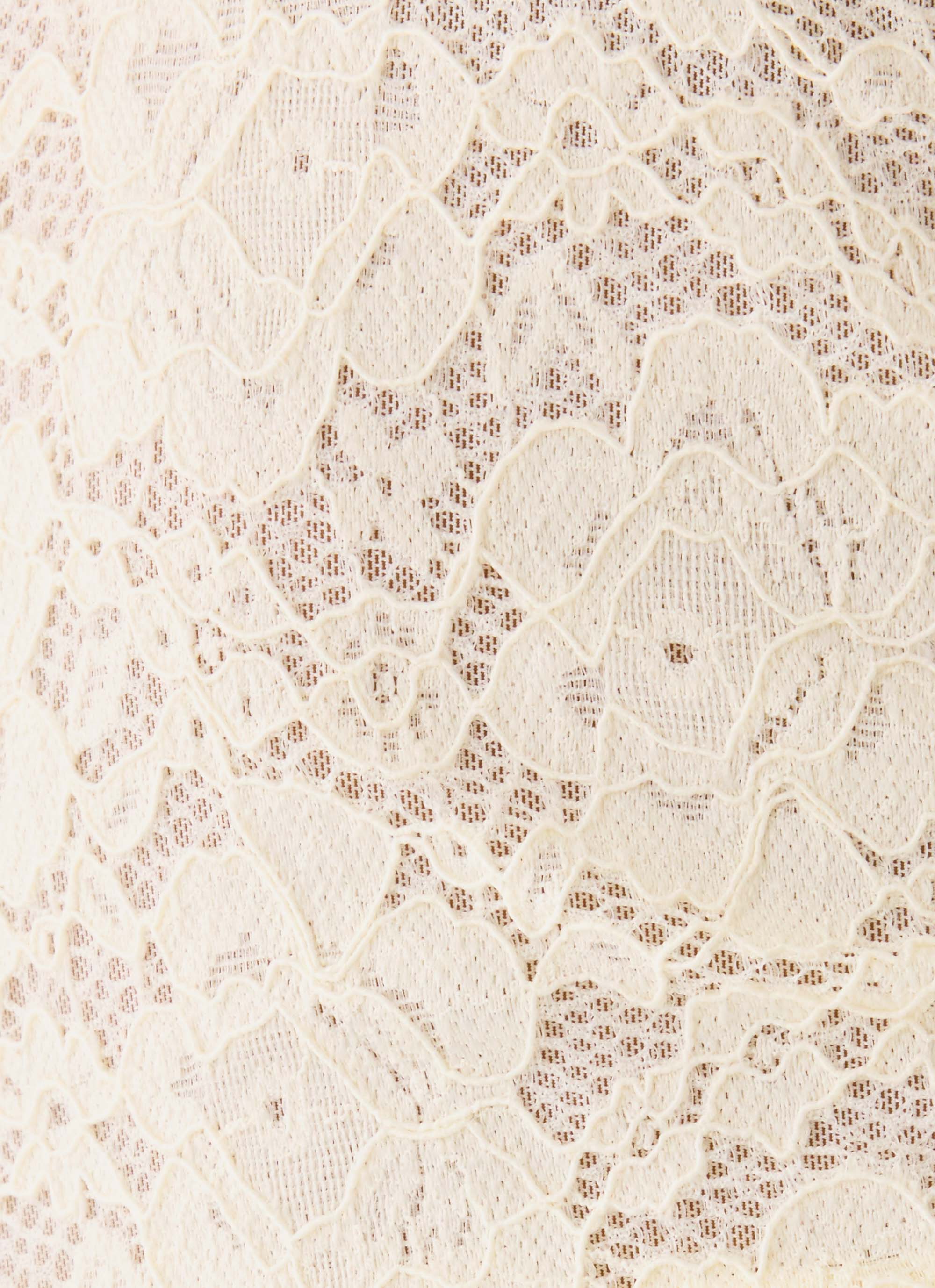 Aarin Lace Maxi Dress