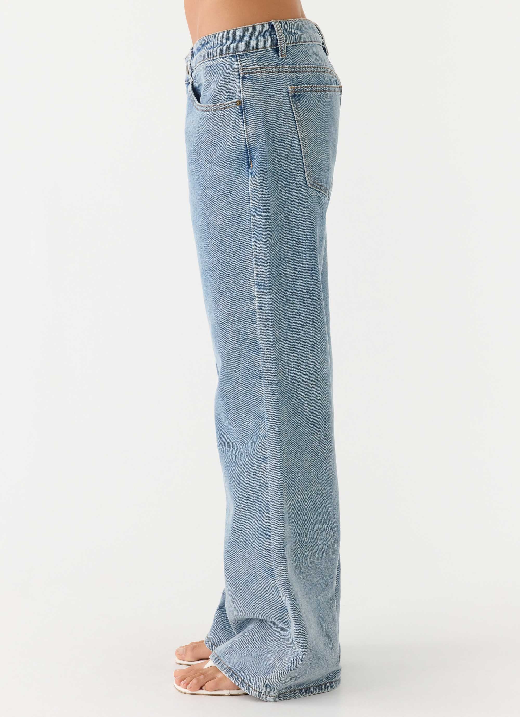 Aesha Low Rise Jeans