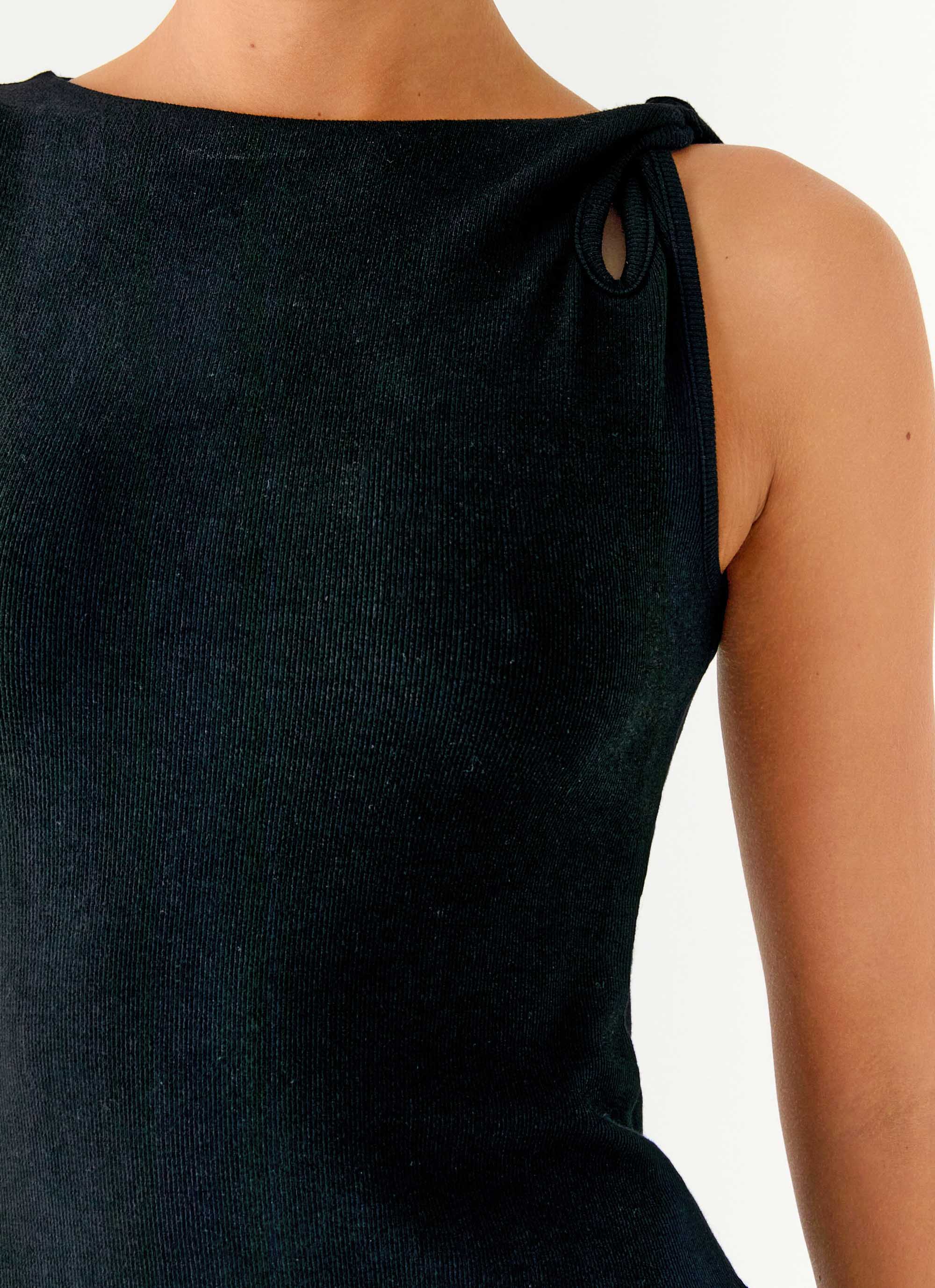 Arviella Mini Dress