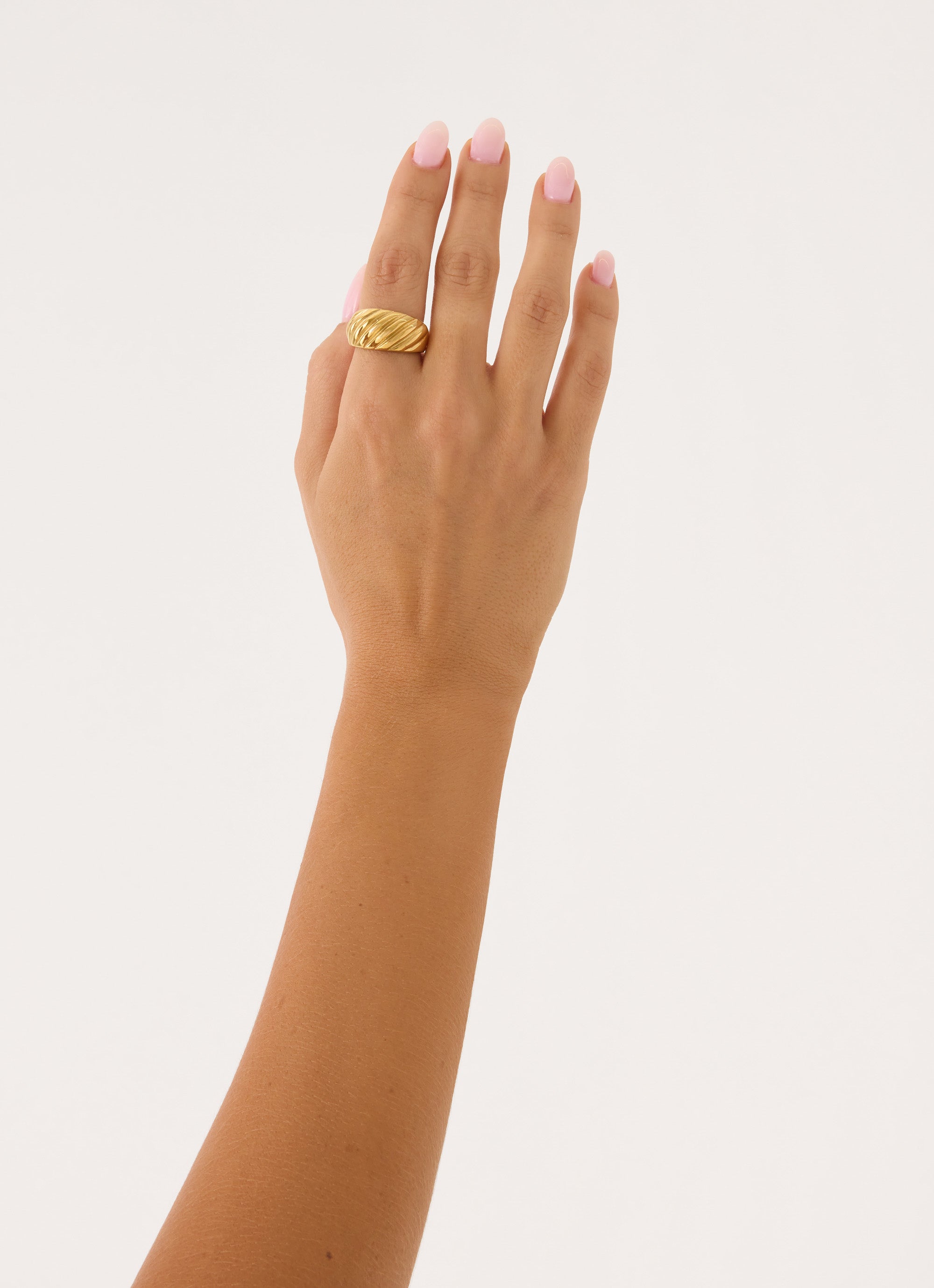 Ethereal Kiss Ring