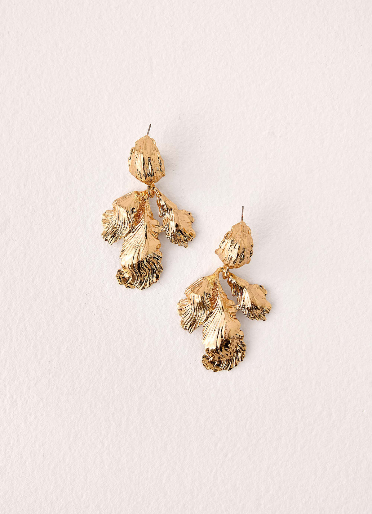 Golden Invite Earrings