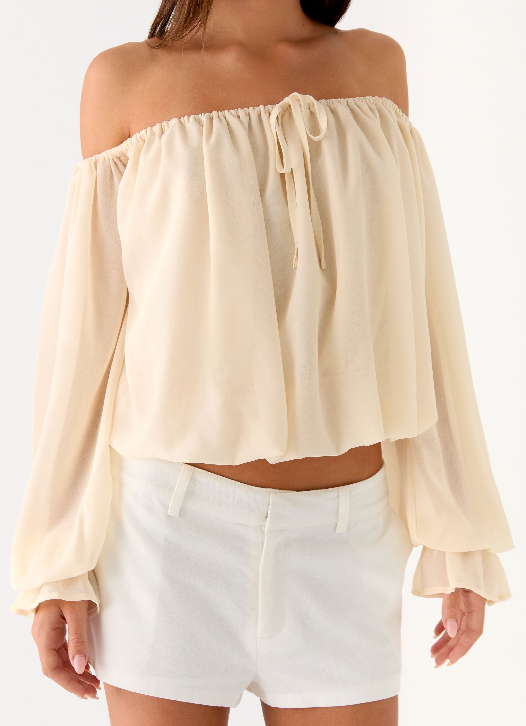 Sandali Off Shoulder Top